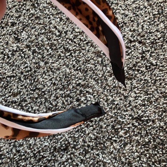 Leopard Print Knot Silk Headband - Picture 5 of 5